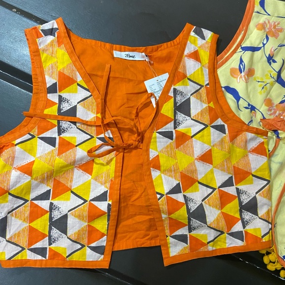 🛍️Combo of Short Coat. Size - M - Picture 3 of 7